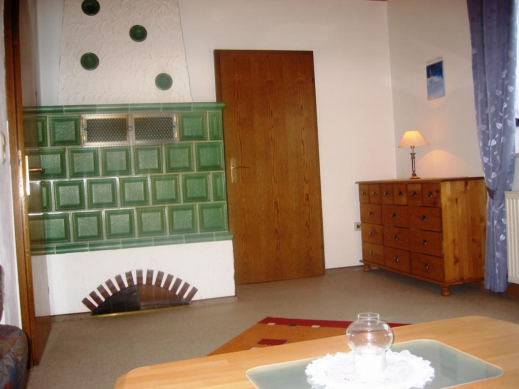 Ferienwohnungen Haus Waltraud Steinwiesen Bagian luar foto